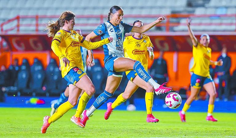 Jugadoras del América y el Pachuca femenil.