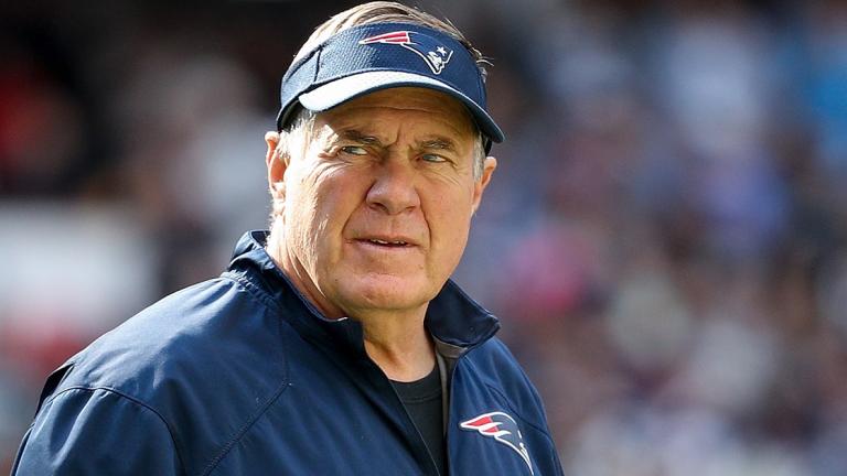 New England Patriots v Oakland Raiders - MEXICO CITY, MEXICO - NOVEMBER 19: Head coach Bill Belichick of the New England Patriots looks on prior to the game against the Oakland Raiders at Estadio Azteca on November 19, 2017 in Mexico City, Mexico.   Buda Mendes/Getty Images/AFP== FOR NEWSPAPERS, INTERNET, TELCOS & TELEVISION USE ONLY == - == FOR NEWSPAPERS, INTERNET, TELCOS & TELEVISION USE ONLY ==