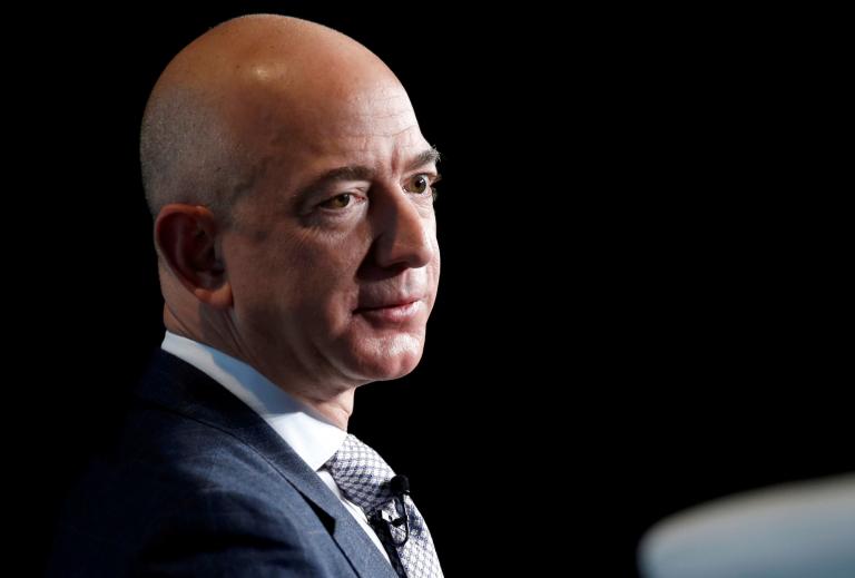 Jeff Bezos, fundador de Amazon, que agregó a su patrimonio cerca de 33,800 mdd