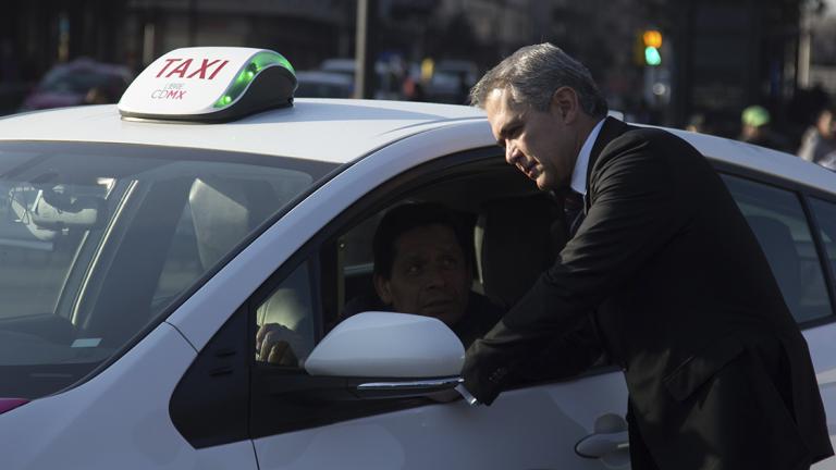 www.cuartoscuro.com - CIUDAD DE MÉXICO, 15FEBRERO2018.- Miguel ÃÅngel Mancera, jefe de gobierno de la Ciudad de México, presidió la entrega de taxis hÃbridos, asà como las nuevas unidades de transporte de los corredores de Eje 5 y Eje 6, con lo que busca la salida de microbuses. FOTO: GALO CAÑAS /CUARTOSCURO.COM
