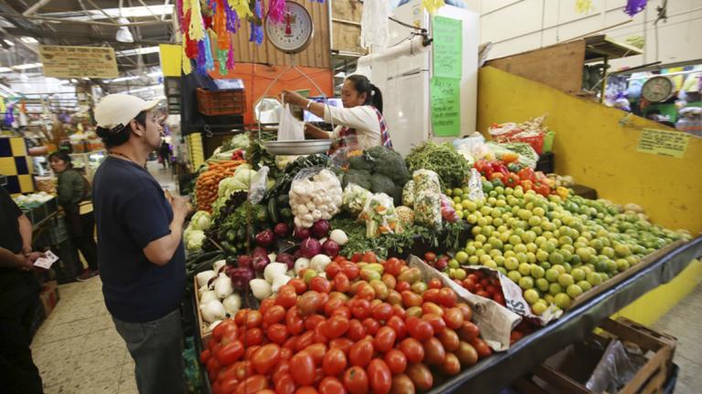 RECORRIDO EN ALGUN  MERCADO DE LA CIUDAD DE MEXICO PARA  VERIFICAR EL ALZA EN LOS PRECIOS DE LA CANASTA BASICA, "CUESTA DE ENERO" 2018