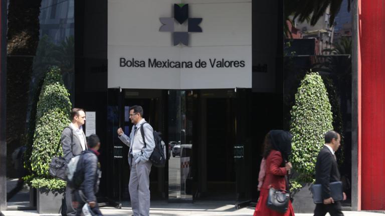 FACHADA DE LA BOLSA MEXICANA DE VALORES, BMV. - EDIFICIO DEL GRUPO BOLSA MEXICANA DE VALORES. ERIC LUGOBMV