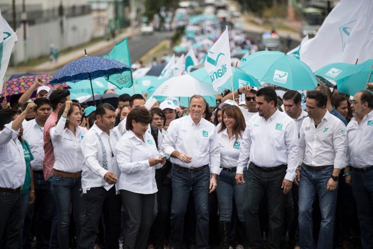 Descalificar a un medio de comunicación por notas incómodas refleja una actitud intolerante, dijo Meade.