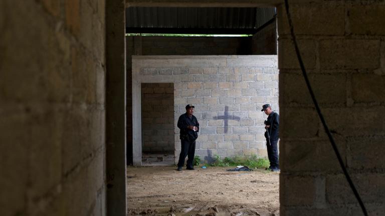 Sobre el caso Tlatlaya, las autoridades dijeron en su momento que los fallecidos pertenecían a bandas de traficantes de droga.