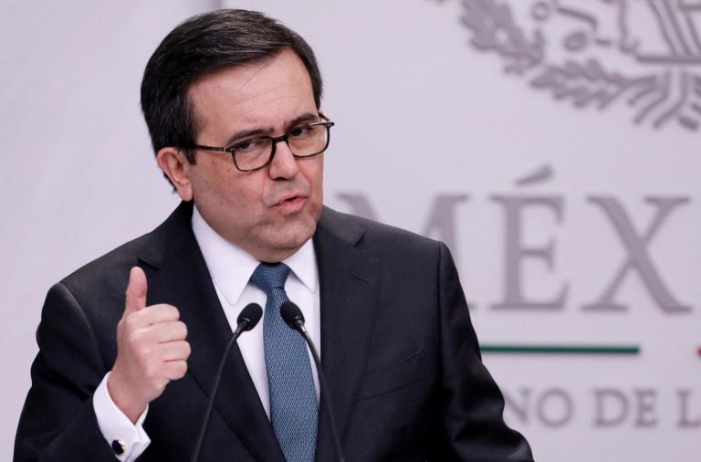 FILE PHOTO: Mexico's Economy Minister Ildefonso Guajardo speaks to the media during a news conference at Los Pinos presidential residence in Mexico City - NARCH/NARCH30