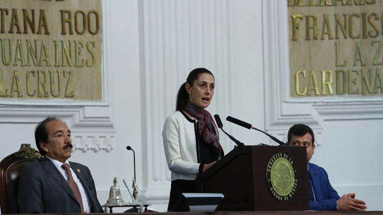 81205130. México, 5 Dic 2018 (Notimex-Francisco Estrada).- Claudia Sheinbaum Pardo rindió protesta ante el Congreso de la Ciudad de México como jefa de Gobierno de la capital, para el periodo 2018-2024. NOTIMEX/FOTO/FRANCISCO ESTRADA/FEM/POL/4TAT/