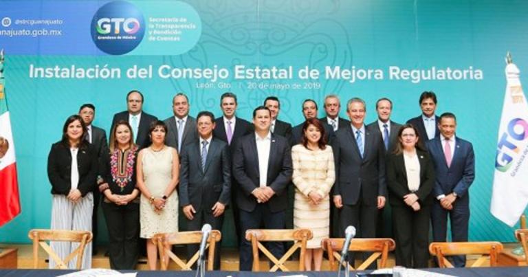 Integrantes del Consejo Estatal de Mejora Regulatoria de Guanajuato. Foto EE: Cortesía Gobierno de Guanajuato