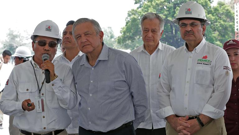 90521118. Tierra Blanca, 21 May 2019 (Notimex-Presidencia).- El presidente Andrés Manuel López Obrador presentó el ¨Plan Nacional de Gas y Petróleo¨ en el pozo Ixachi, en el municipio de Tierra Blanca, Veracruz, ahí afirmó que ya se tienen firmados todos los contratos para la creación de nueva infraestructura en Pemex.NOTIMEX/FOTO/PRESIDENCIA DE LA REP��BLICA/COR/POL/