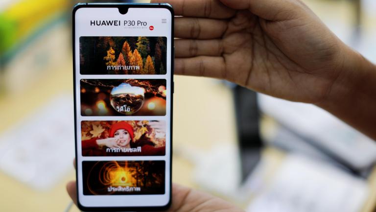 Smartphone Huawei P30 Pro, lanzado en mayo de este año. Foto: Reuters