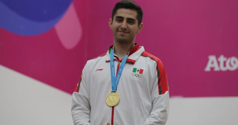 Rodrigo Montoya ganó en la final de ráquetbol contra el también mexicano Álvaro Beltrán. Foto: Reuters