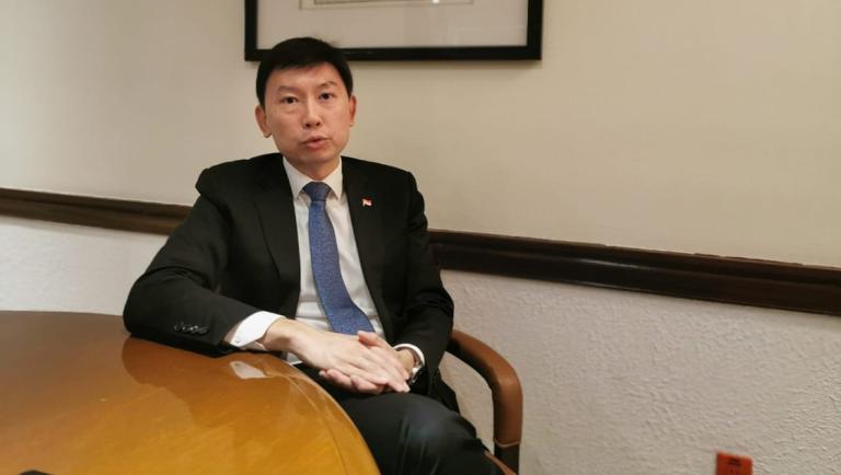 Chee Hong Tat trabajó directamente con el padre del Singapur moderno, Lee Kuan Yew. Foto: Especial.