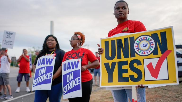 FILE PHOTO: UAW workers strike at the Bowling Green facility