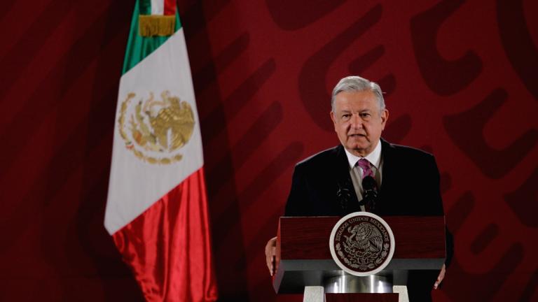 El presidente Andrés Manuel López Obrador aseguró que con el aumento al salario mínimo van a ir mejorando “las condiciones de vida y de trabajo” de los mexicanos. Foto: Notimex