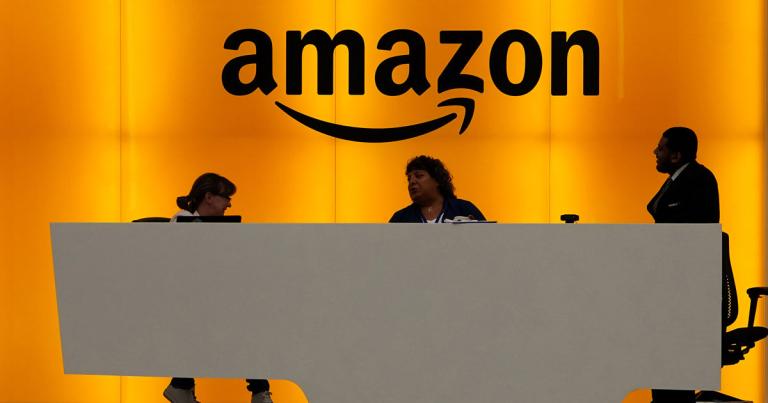 Amazon pronosticó ventas netas para el cuarto trimestre en un rango de 80,000 millones y 86,500 millones de dólares. Foto EE: Archivo