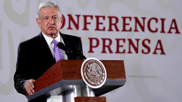 El presidente Andrés Manuel López Obrador aseguró que los primeros 15 proyectos del Plan Nacional de Infraestructura tendrán que ver con ampliación de aeropuertos y carreteras y otras obras. Foto: Notimex