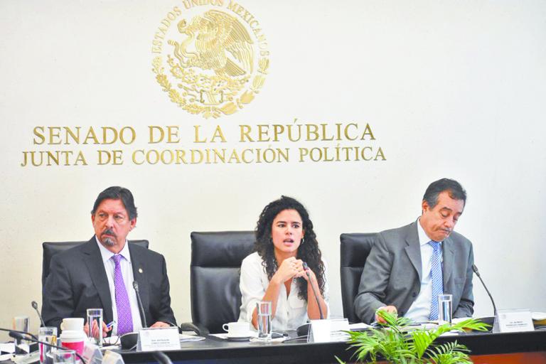 Luisa María Alcalde, titular de la STPS, en reunión con la Comisión del Trabajo del Senado. Foto Especial