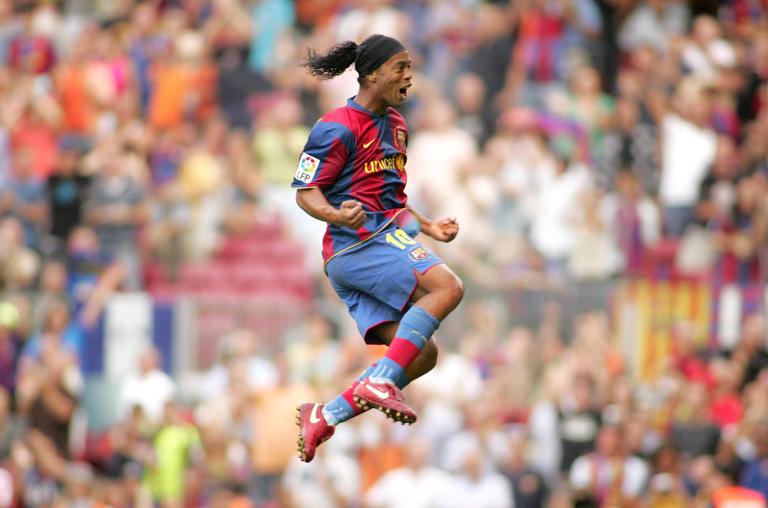 Ronaldinho, durante un partido en su paso por el F.C. Barcelona. Foto: Shutterstock