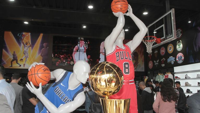 NBA Store abre en México