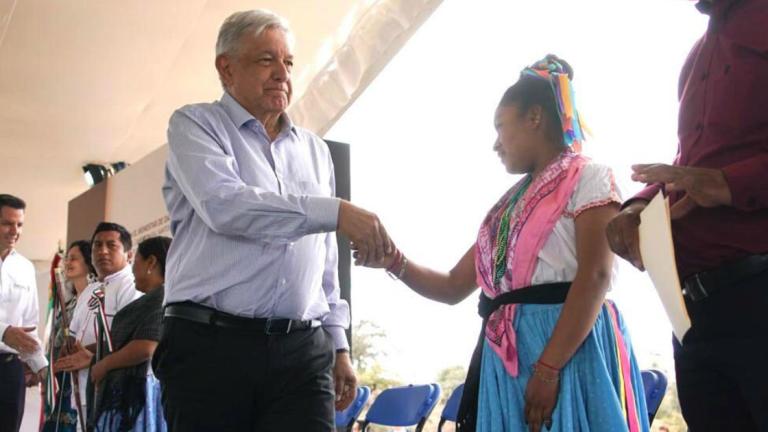 El presidente Andrés Manuel López Obrador realiza gira por la región mixteca en Oaxaca. Foto: Cortesía Presidencia de México