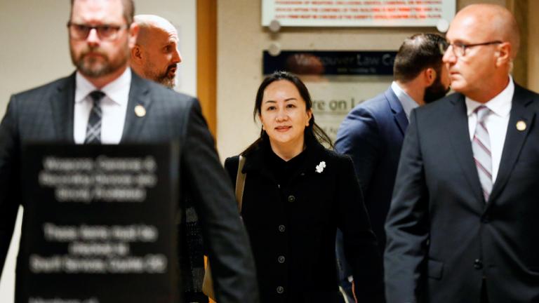 A Meng se le acusó primero de violar las sanciones de EU contra Irán y más tarde fue imputada por el Departamento de Justicia de Estados Unidos por fraude, entre otros cargos. Foto: Reuters.