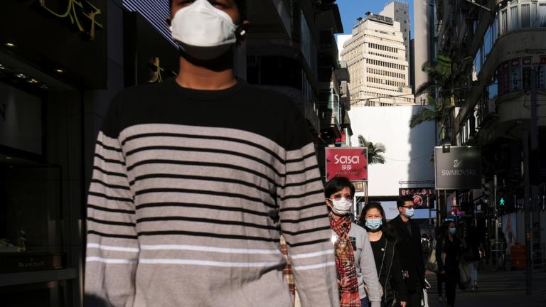 Algunos pacientes con VIH tienen miedo de dejar que otras personas sepan por qué están desesperados por salir de las ciudades. Foto: Reuters.