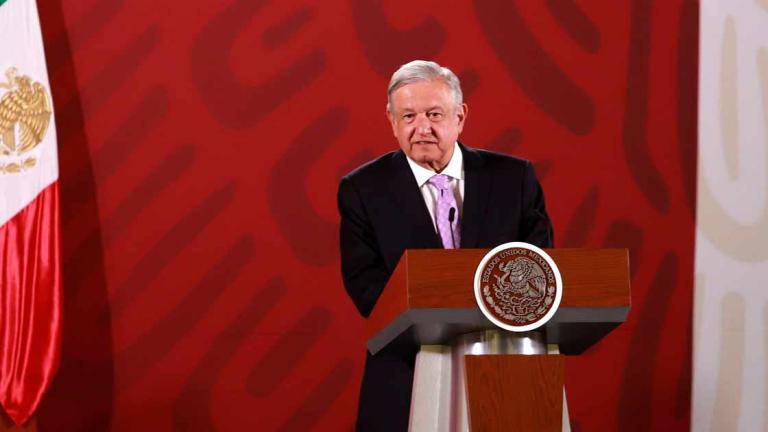 El presidente Andrés Manuel López Obrador dijo durante su conferencia matutina del martes 18 de febrero que respetaba las protestas que realizaron colectivos de mujeres contra la violencia de género, pero no compartía esa visión porque “hay que moralizar al país, purificar la vida pública del país”. Foto: Notimex