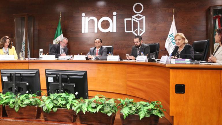 Los comisionados del Inai percibirán durante el ejercicio 2020 un ingreso ordinario bruto mensual de 151,539.76 pesos. Foto: Notimex.