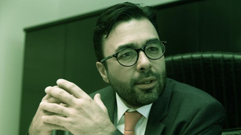 Gabriel Contreras, maestro en derecho, economía, política pública y abogado, y con carrera en el sector público desde la Cofemer y la Presidencia de la República, termina hoy su periodo como presidente del IFT. Foto: Especial.