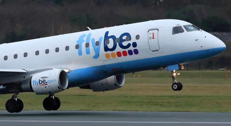 La quiebra de Flybe también causará más problemas al primer ministro Boris Johnson, quien había prometido invertir en conexiones de transporte regional.