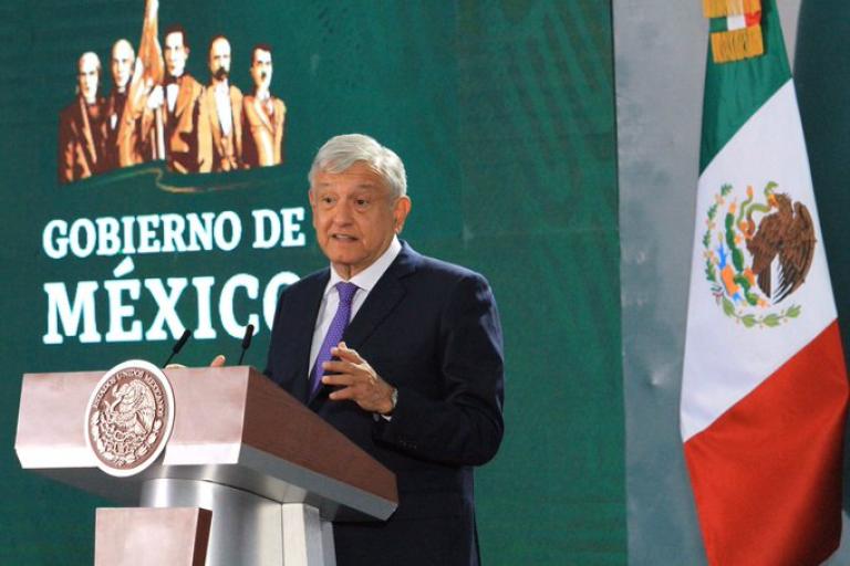 AMLO reiteró que mantendrá su compromiso de no aumentar impuestos como aplicar gasolinazos.