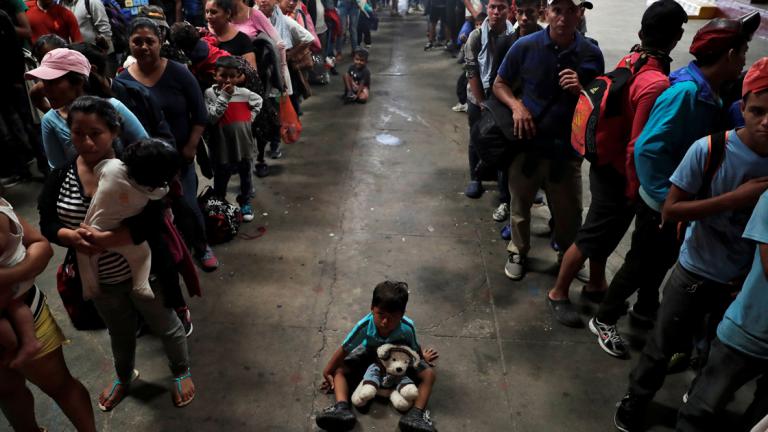 El gobierno de Guatemala dijo que un equipo de epidemiólogos esperará a los migrantes para examinarlos y evitar algún caso de Covid-19. Foto: Reuters.