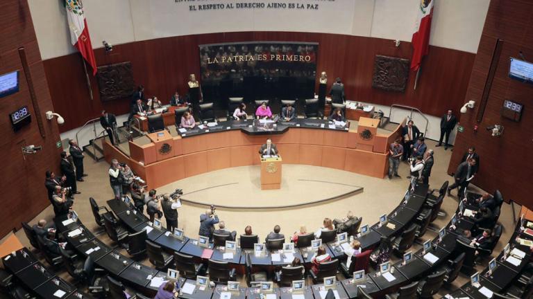 Francisco Javier Acuña Llamas, presidente del Inai, acudió al pleno del Senado de la República para entregar su informe anual. Foto EE: Cortesía Inai