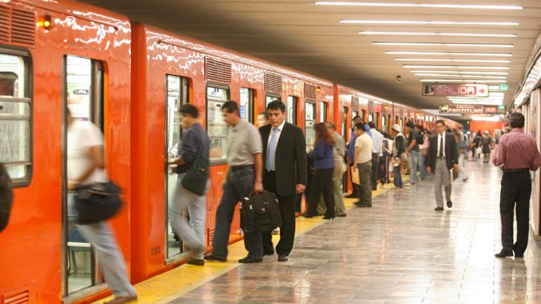 Medidas para evitar el contagio de coronavirus en el metro de la CDMX.