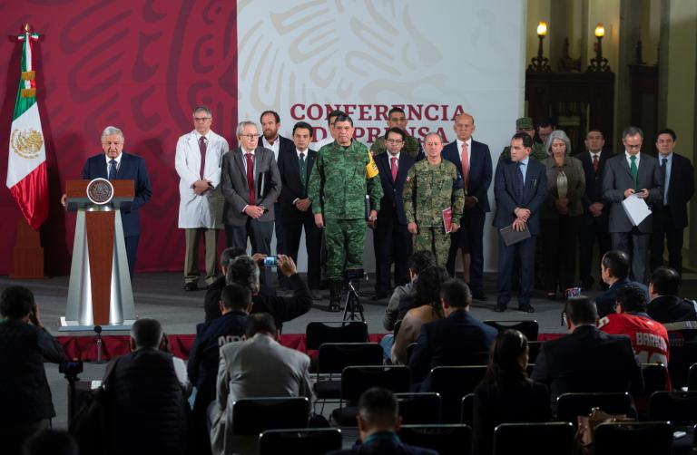 Algunos gobernadores endurecieron medidas sanitarias por la emergencia del Covid-19, ante la falta de acción del gobierno de Andrés Manuel López Obrador, consideró el profesor e investigador del Tecnológico de Monterrey, Ángel Gustavo López Montiel. Foto: Reuters.