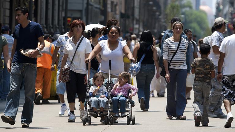 En un informe, la Secretaría de Salud detalló que del total de casos confirmados, sólo 14 tienen antecedente de vacunación. Foto: Cuartoscuro.