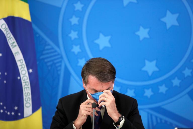 De acuerdo con la Organización Mundial de la Salud, el Brasil de Jair Bolsonaro tiene 3,417 casos confirmados de Covid-19 y 92 muertes por causas relacionadas con este virus. Foto: Reuters.