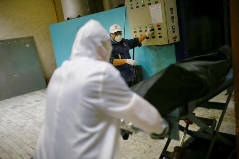 De acuerdo con la Secretaría de Salud en nuestro país también hay 77,750 personas sospechosas de contagio. Foto: Reuters.