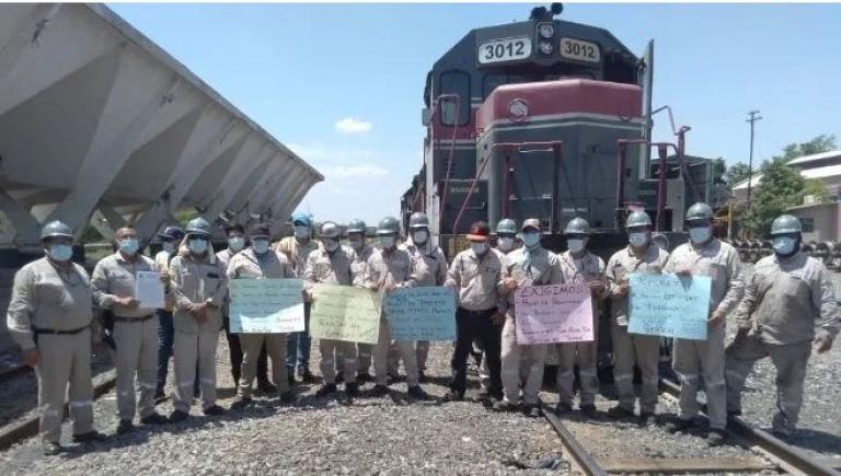 Los trabajadores dijeron que las movilizaciones se llevarán a cabo a lo largo de la presente semana, hasta encontrar una respuesta firme y puntual a sus demandas. Foto: Pilar Martínez.