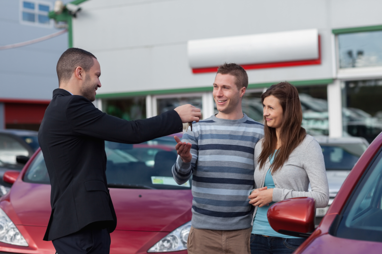 FOTO: El objetivo es el sector con poder adquisitivoIndustria y mercado se adaptaron rápidamente a las nuevas condiciones para vender y comprar un automotor. Foto: Shutterstock.