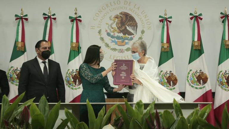 La secretaria de Gobernación entregó hoy al Congreso de la Unión el Segundo Informe de Gobierno de López Obrador. Foto: Especial.