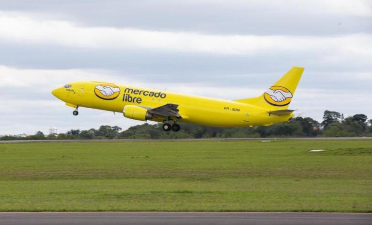 La red local incluye cuatro aviones y miles de camionetas, así como centros de distribución.