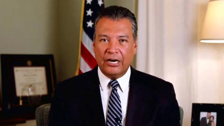 Alex Padilla se convertirá en el primer latino en representar a California en el Senado de Estados Unidos. Foto: Reuters