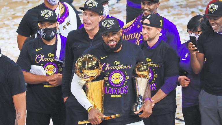 Para pronosticar los escenarios de 2021, primero es importante tomar en cuenta si las ligas ya comenzaron y se encuentran avanzadas como la NFL, la NBA que recién comenzó o la Champions League que se encuentra en octavos de final; o por el contrario si aún no han dado el banderazo inicial.