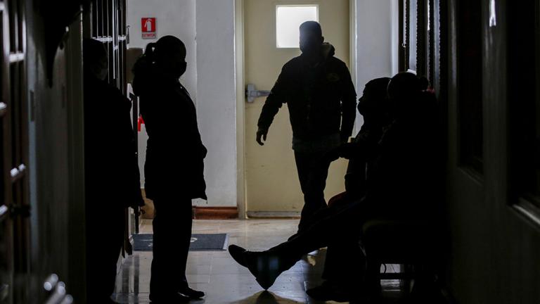 Desde las 7:48 horas de este lunes 15 de febrero, usuarios de energía en el norte del país comenzaron a reportar apagones, que duraron hasta 40 minutos. Foto: Reuters