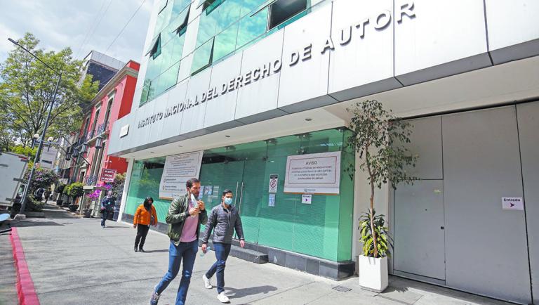 En enero AMLO planteó la posibilidad de integrar a ambos institutos 