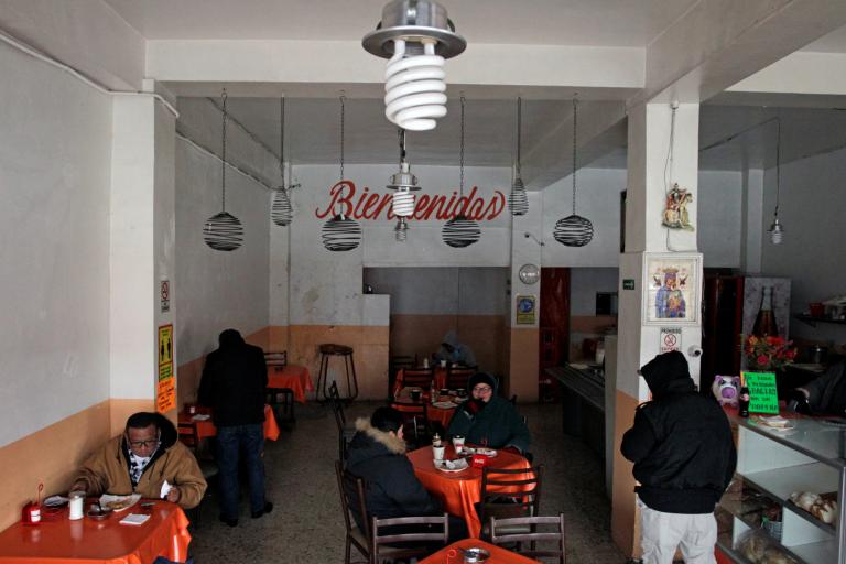 El presidente de la Canirac informó que sólo se han reabierto 1,500 restaurantes en Nuevo León. Foto: Reuters