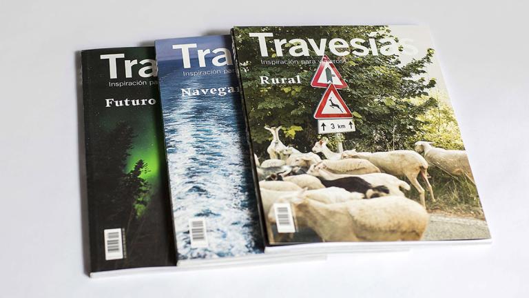 Portadas de publicaciones de la revista Travesías. Foto: Cortesía Travesías Media