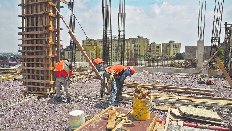 80813088. Mexico, 13 Ago 2018 (Notimex-Especial).- El secretario de Obra Publica, Rafael Diaz Leal Barrueta informo que realizan con la construccion de la nueva Unidad Academica Profesional Tlalnepantla, de la Universidad Autonoma del Estado de Mexico. NOTIMEX/FOTO/ESPECIAL/COR/EBF