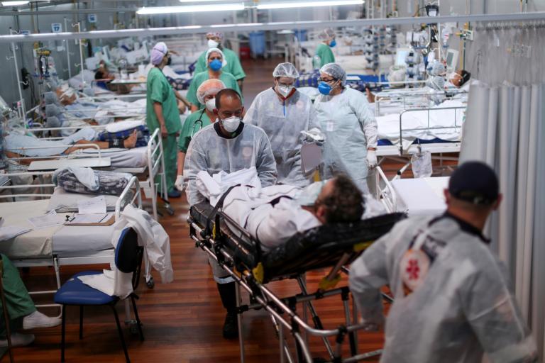 La OPS alertó que en Brasil, las tasas de mortalidad se han duplicado entre los menores de 39 años. Foto: Reuters