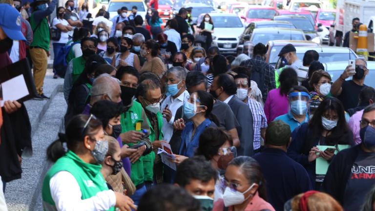 Jornada de vacunación contra Covid-19 en el Pepsi Center WTC en la Ciudad de México. Foto EE: Rosario Servin